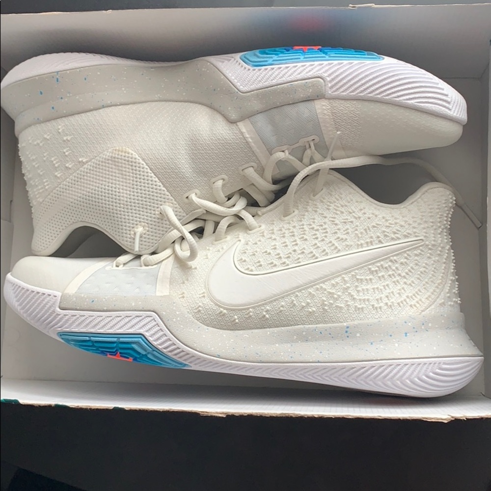 Kyrie 3 ivory